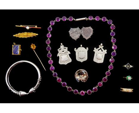 Victorian and later jewellery including 15ct gold brooch, silver purple paste stone necklace, two 9ct gold stone set rings, 9