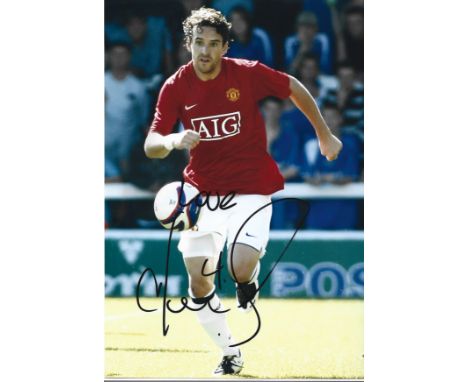 Owen Hargreaves signed Manchester United 12x8 colour photo. Owen Lee Hargreaves (born 20 January 1981) is an English former p