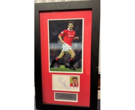 Football Manchester United Legend Bryan Robson Personally Signed Signature card with a 12x8 Colour photo and Personalised sil