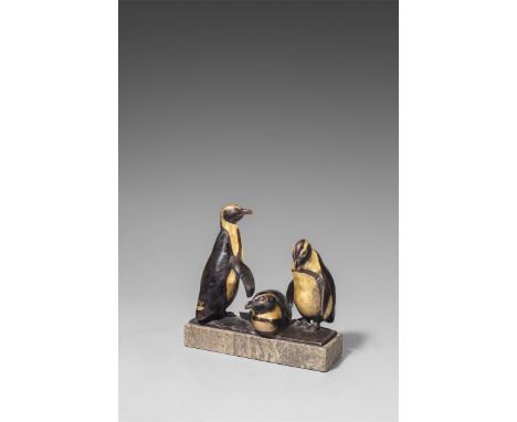 August Gaul (Großauheim b. Hanau 1869 – 1921 Berlin). „Drei Pinguine“. 1903/11Bronze mit dunkelbrauner Patina, teils vergolde