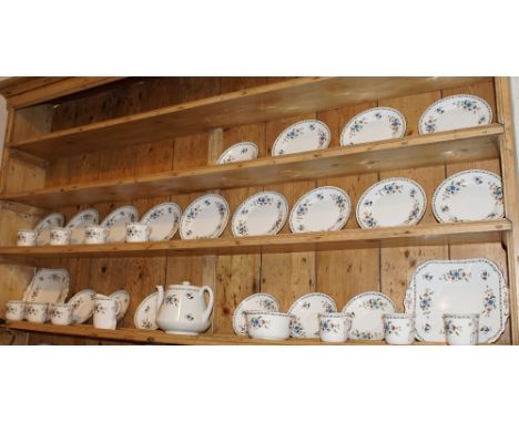 Shelley china tea service - Chelsea pattern, 34 pieces