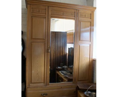 American light oak Aesthetic Movement-style wardrobe with mirrored door. 138 cm