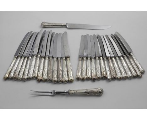 A LATE 20TH CENTURY SET OF FOURTEEN KING'S PATTERN TABLE KNIVES Fourteen side knives and a carving knife &amp; fork with stai