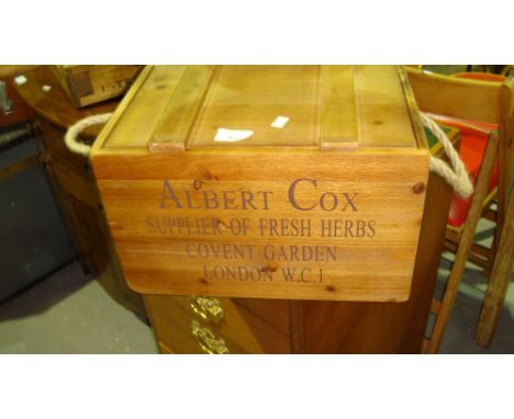 Vintage style lidded advertising box