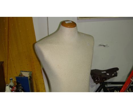 Shop mannequin 