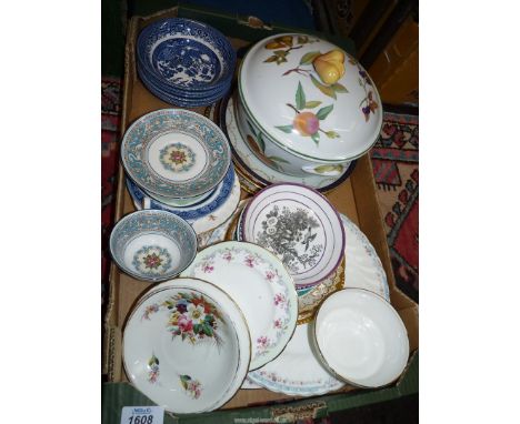 A quantity of plates including Minton, Limoges, Coalport, pink lustre etc., plus Royal Worcester 'Evesham Vale' casserole dis