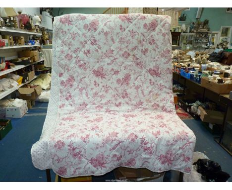 A pink and white Sanderson double/King size bed quilt (some marks).