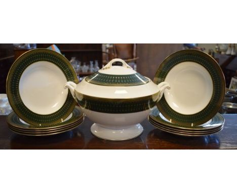 Spode Royal Windsor pattern two handled soup tureen and eight soup dishes   Condition: 