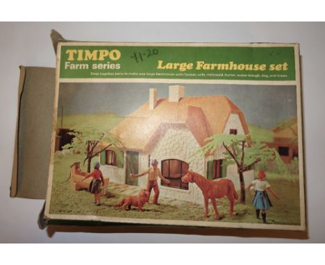 Timpo set 169, Large Farmhouse Farm people, animals, trees, trough with pump and playbase in original box (VG, box F) (12)