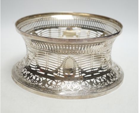 A George V Irish pierced silver dish ring, West &amp; Son, Dublin, 1910, top diameter 18.3cm, 9.2oz.
