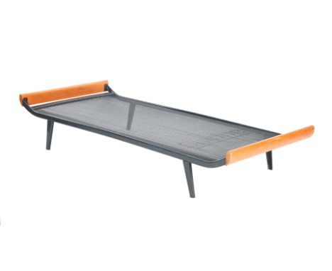 Cleopatra daybed, design Dick Cordemeijer for Auping, outer dimensions 198x84 cm