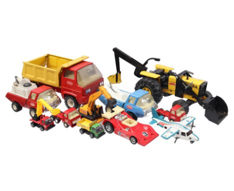 Box b.u. 11 x Tonka cars, tractor and plane