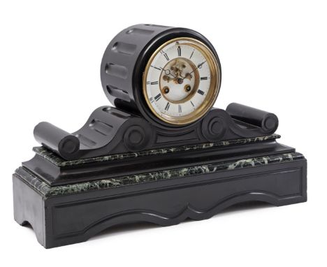 Marble mantel clock with brass details and enamel dial with Roman numerals, 30 cm high, 45 cm wide, 15 cm deep, approx. 15 ki