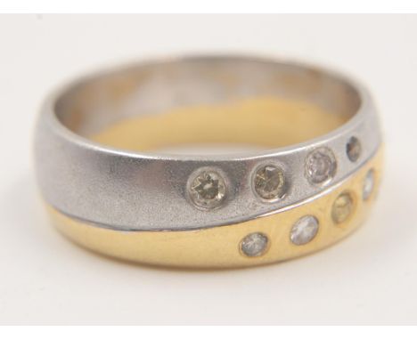 18ct white and yellow gold asymmetric band ring, set with canary and white diamonds, size P, 7.8g. UK P&amp;P Group 0 (£6+VAT