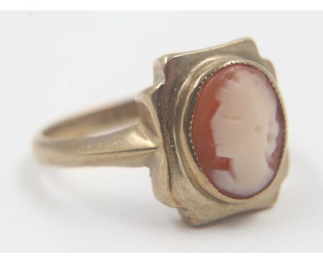 Ladies 9ct gold cameo set ring, size L, 2.94g. UK P&amp;P Group 0 (£6+VAT for the first lot and £1+VAT for subsequent lots)