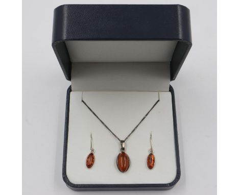 Boxed silver and amber necklace set. UK P&amp;P Group 1 (£16+VAT for the first lot and £2+VAT for subsequent lots) 