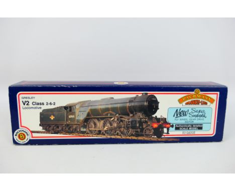 Bachmann - A boxed Bachmann OO gauge #31-551 V2 Class 2-6-2 steam locomotive and tender, Op.No.60800 in BR black livery. The 