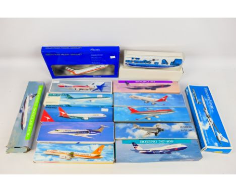 Wooster - Others - A fleet of 15 boxed plastic commercial airline model aircraft kits in various scales. Lot includes Wooster