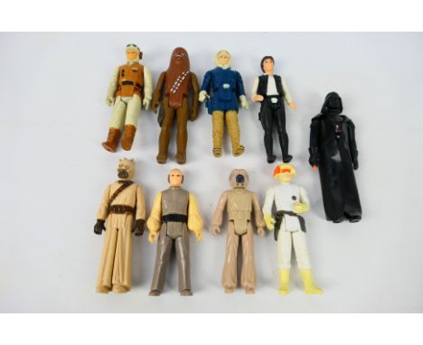 Kenner - Star Wars - A Collection of seven Vintage Star Wars Figures comprising of Darth Vader with damaged light saber, a sa