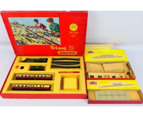 Tri-ang - Hornby Dublo - A boxed OO gauge train set with Princess Elizabeth locomotive and 2 x maroon and cream coaches # R3B