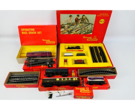 Tri-ang - A boxed OO gauge electric train set # RS.4 with an 0-6-0 tank engine number 47606 with track and 3 x wagons. Comes 