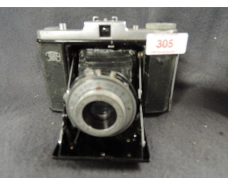 A Zeiss Ikon Nettar Vario camera with Novar-Anastigmat lens