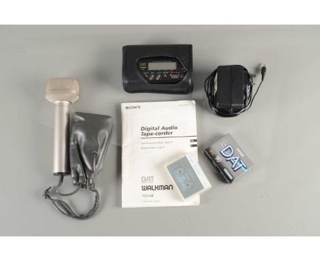 Sony Walkman Recorder / Microphone, Sony Digital Audio Tape-Corder TCD-D8 Walkman with power supply, sealed DAT tape and clea