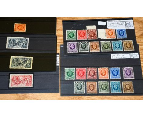 Great Britain, KGV group, re-engraved seahorses 5/- and 10/- fresh mint SG.451-452, the (10/- with natural printing ink smear