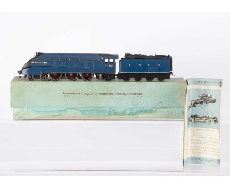 A rare boxed Hornby-Dublo pre-war 00 Gauge 3-Rail EDL1 LNER blue 4498 'Sir Nigel Gresley' Locomotive and Tender in original l