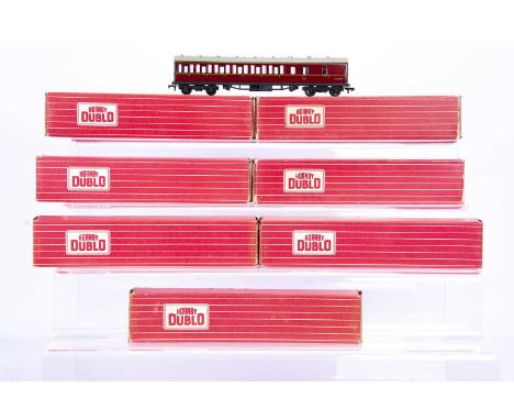 Hornby-Dublo 00 Gauge 2-Rail Super Detail BR maroon Suburban Coaches, 4083 1st/2nd (3) and 4084 Brake/2nd (4, including a 423