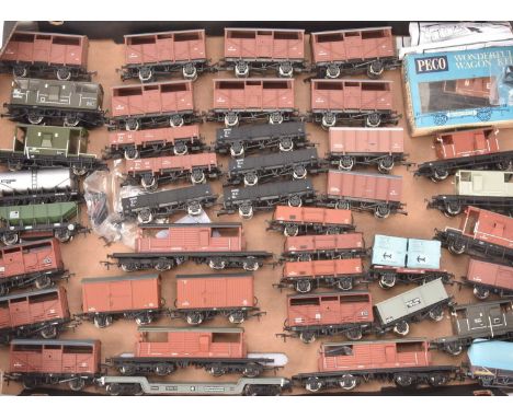 Hornby Bachmann Dapol 00 gauge BR livery unboxed freight rolling stock, Bachmann, Queen Mary Brake Vans (3), other Brake Vans