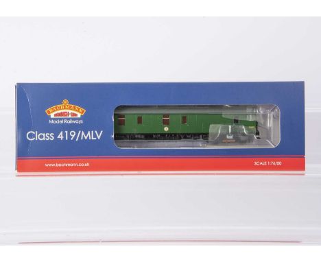 Bachmann 00 Gauge 31-265 BR SR green Motor Luggage Van,  S68001, in original box, appears unused, E, box VG-E