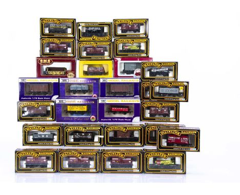 Mainline Dapol Airfix Trix 00 gauge Private Owner and other wagons, including Mainline 37138 United Molasses tank (6), 37128 
