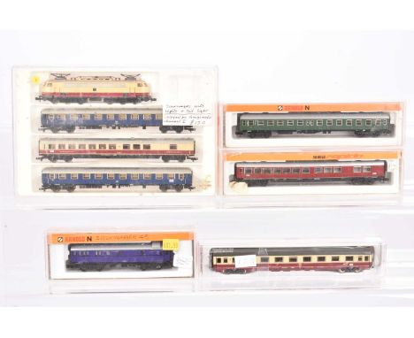 N Gauge German Electric Locomotive and Coaching Stock, Minitrix E 03 001 locomotive in cream/maroon DB livery, together with 