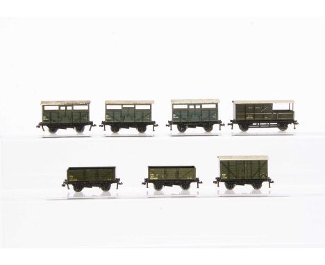 Hornby-Dublo 00 Gauge 3-Rail early post-war GW wagons, Van, 0pen trucks (2) Cattle Truck (3) and Guards Van, F-VG (7)