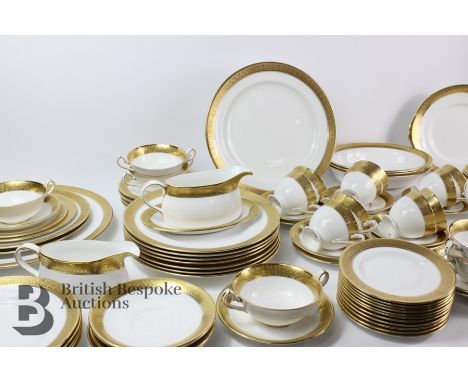 Royal Crown Derby dinner service 'St George' pattern. This lot comprises nine dinner plates, six dessert plates, seven side p