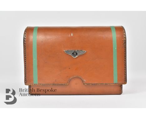 Travelling grooming case, manufactured for the 1930's to 50's Bentley (Derby factory), an accessory for the Bentley enthusias