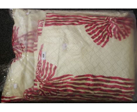 *** Please Note Amended Image *** Textiles - a pair of vintage Garland Swag lined curtains, 1.92m wide x 1.35m drop and 1.3m 