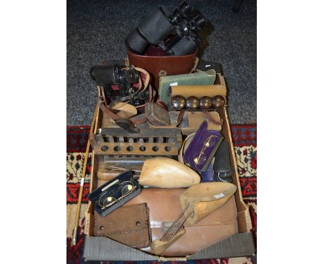 Boxes and objects - a set of Noctovist binoculars, cased; another; a pair of early 20th century pince nez; early 20th century