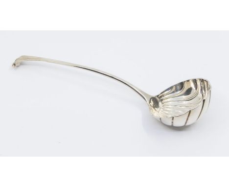 A late Victorian silver Onslow pattern soup ladle, with shell shaped bowl, hallmarked by Charles Stuart Harris, London, 1897,