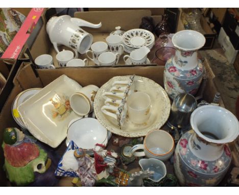 TWO TRAYS OF CERAMICS AND GLASS TO INCLUDE PARAGON, SYMMETRA COFFEE SET, CAITHNESS ETC