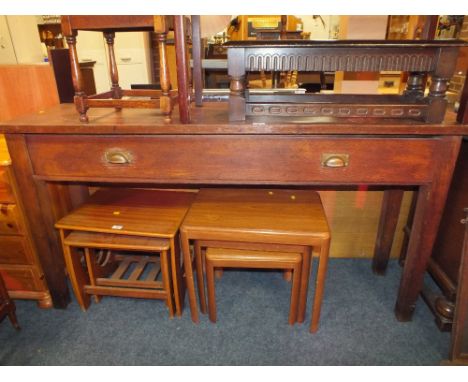 A VINTAGE OAK LARGE CONSOLE TABLE WITH SINGLE DRAWER W 167 cm X H 85 cm