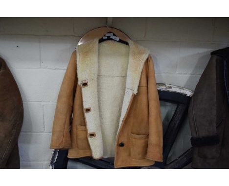 LIGHT BROWN SHEEPSKIN JACKET