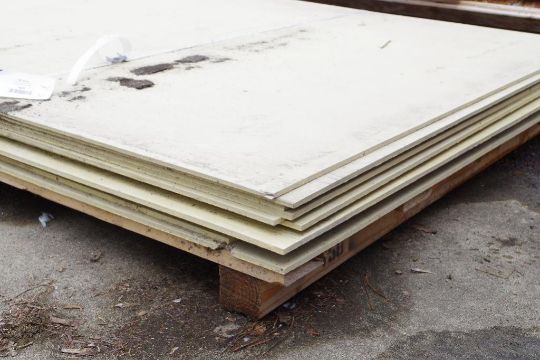 (12) 4x8' Fiber Cement Siding Panels (Some Edge Damage)