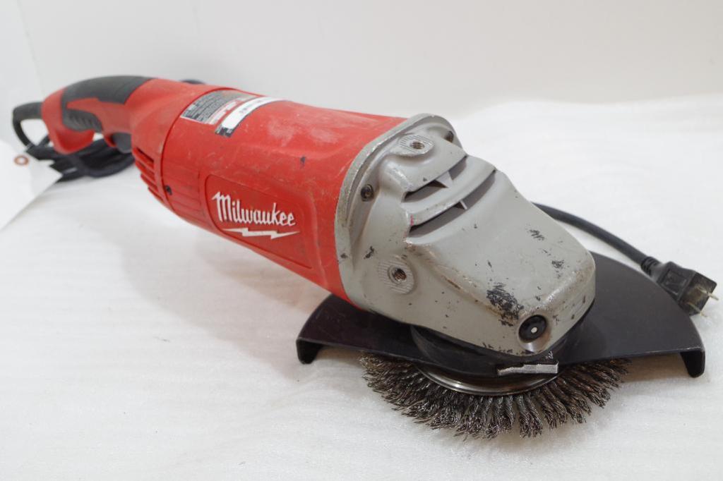 MILWAUKEE 120V Heavy Duty 7" / 9" Grinder M/N 608830