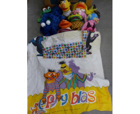A 1976 Spanish Sesame Street puppet theatre with puppets