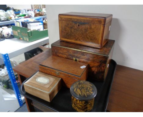 A tray containing 19th century and later boxes to include jewellery box, tea caddy, trinket boxes (5). 