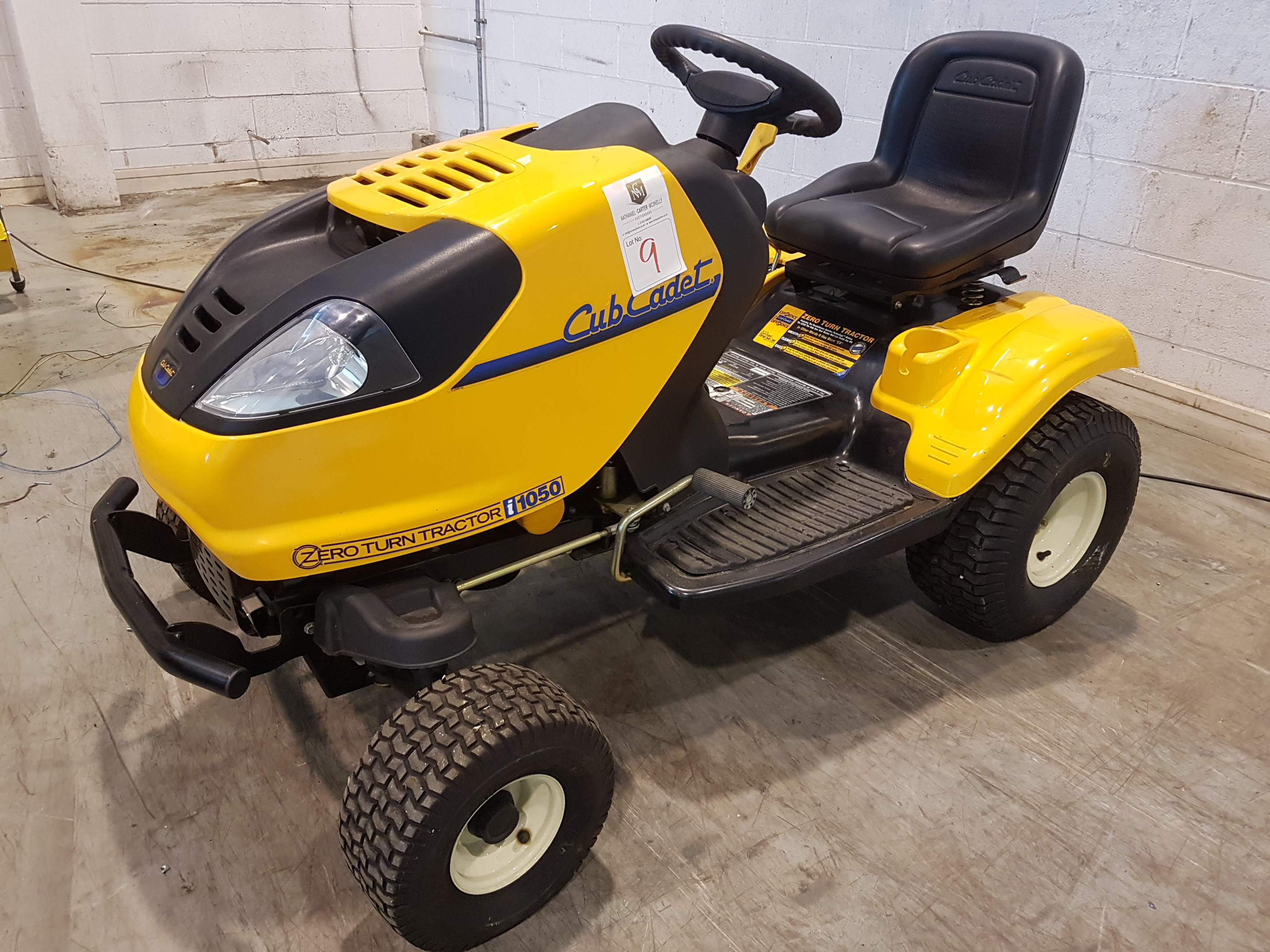 Cub Cadet Zero Turn Tractor i1050, 8.2 hrs only showing. No battery