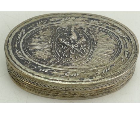 Continental silver .800 snuff box: Oval shape with gilt interior and stamps to underside. 7cm wide. Crest or Coat of Arms to 