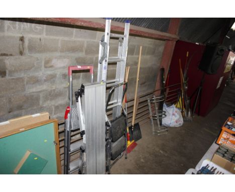 A step stool; decorator's ladder; and two aluminium step ladders 
